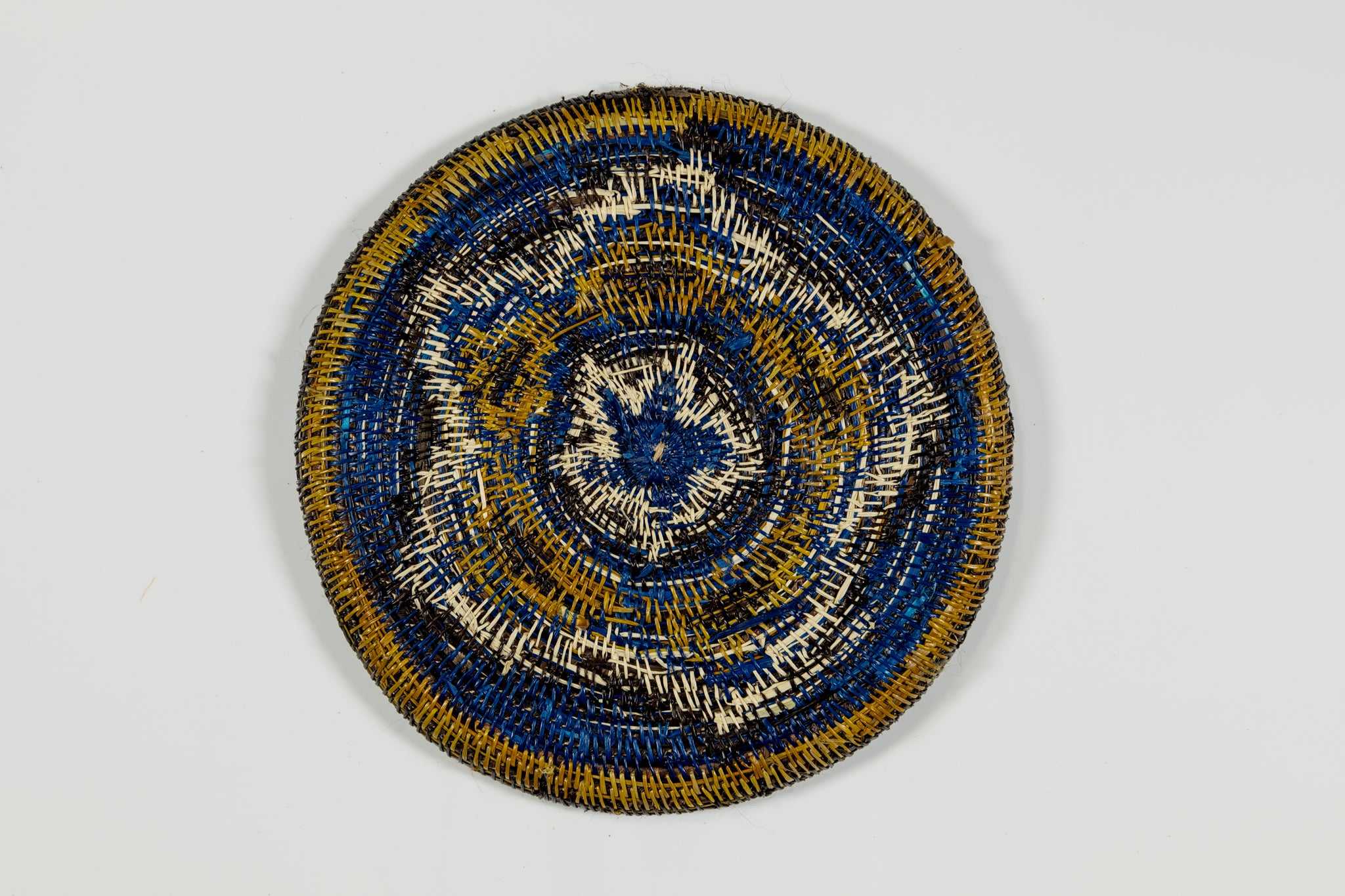 Blue and White Cosmic pulsating Star Basket Plate