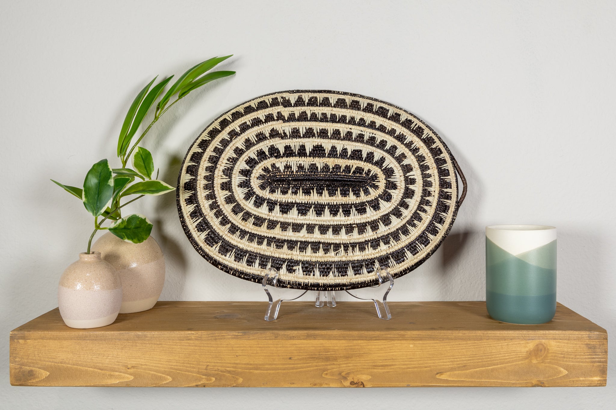 Black and White Oval-Shaped Basket Plate