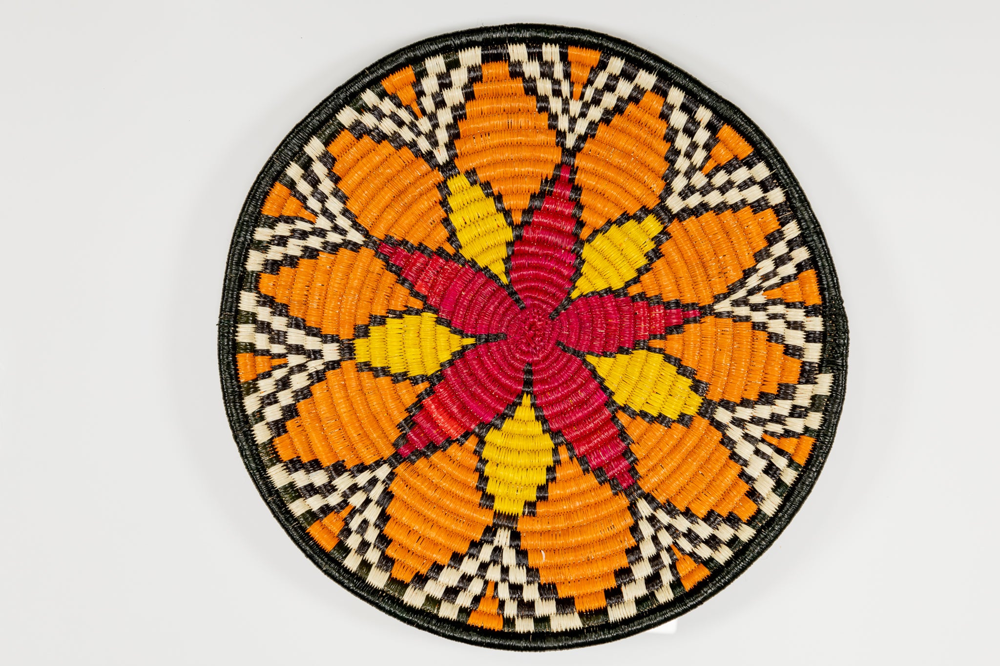 Checker Flag Flower Basket Plate