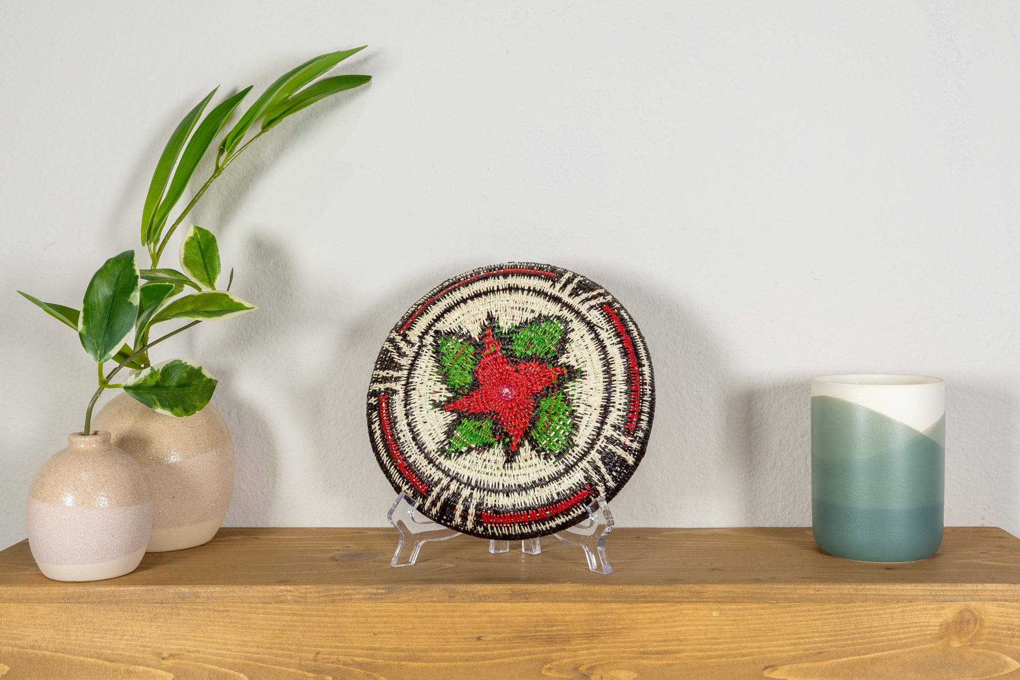 Red And Green Spiral Flower Small Basket Plate