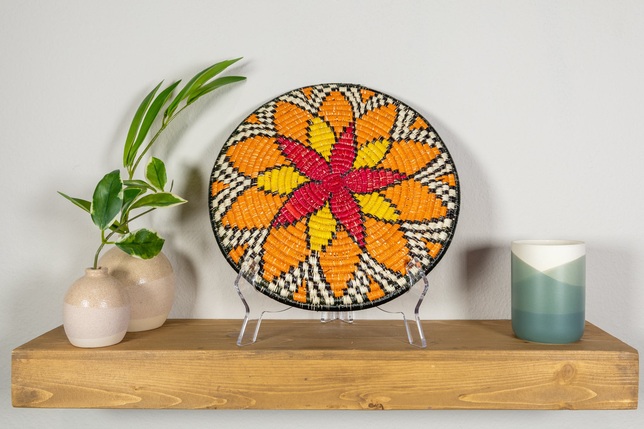 Checker Flag Flower Basket Plate