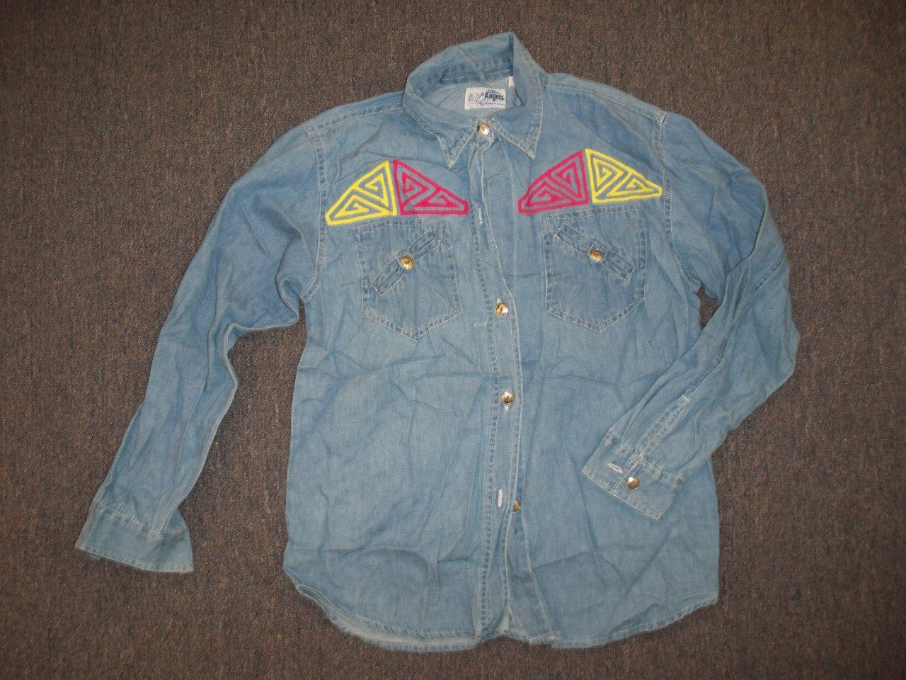 MOLA - Apparel