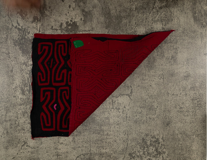 Black And Red Classic Design Mola
