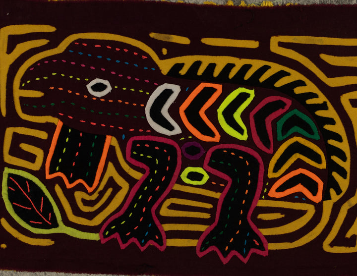 Burgundy And Gold Iguana Lizard Reptile Mola