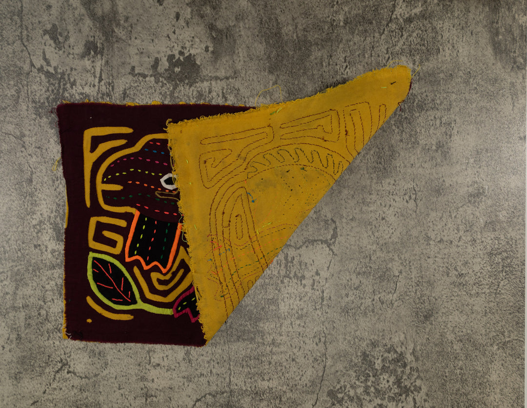 Burgundy And Gold Iguana Lizard Reptile Mola