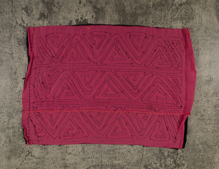 Black And Pink Classic Design Mola