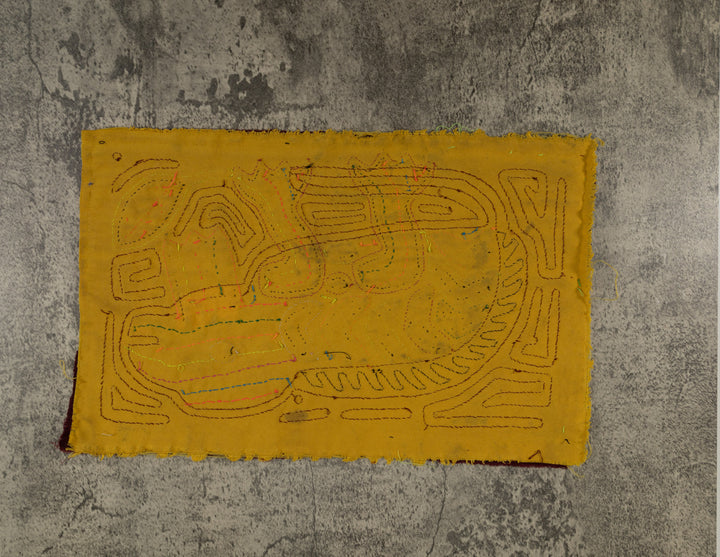 Burgundy And Gold Iguana Lizard Reptile Mola