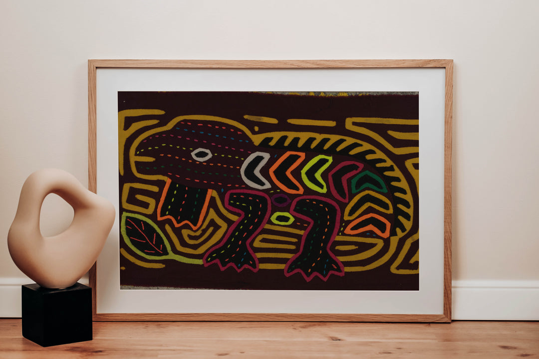 Burgundy And Gold Iguana Lizard Reptile Mola