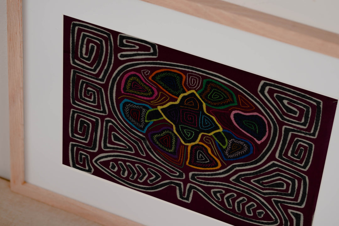 Classic Maroon Black And White Design Mola