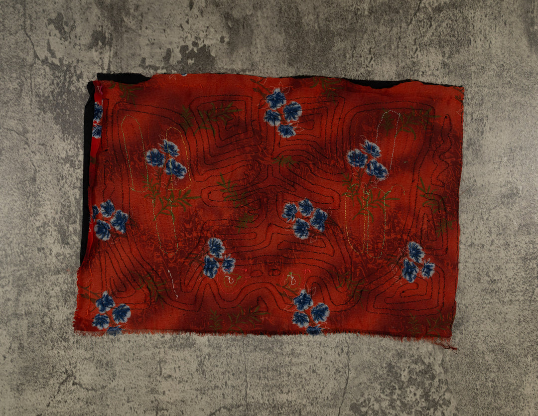 Vintage Black And Red Optical Illusion Frog Mola