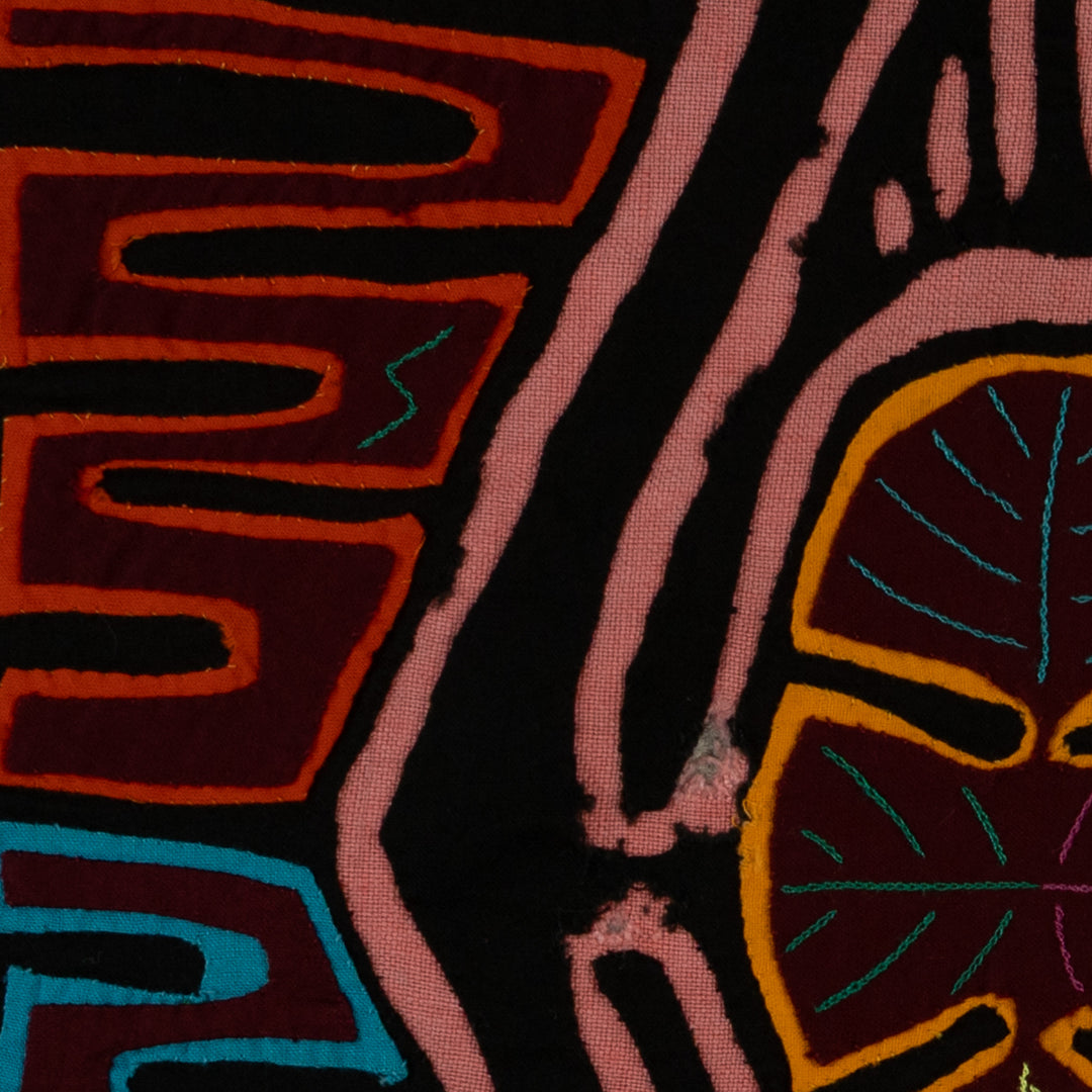 Black And Pink Damaged Classic Design Mola