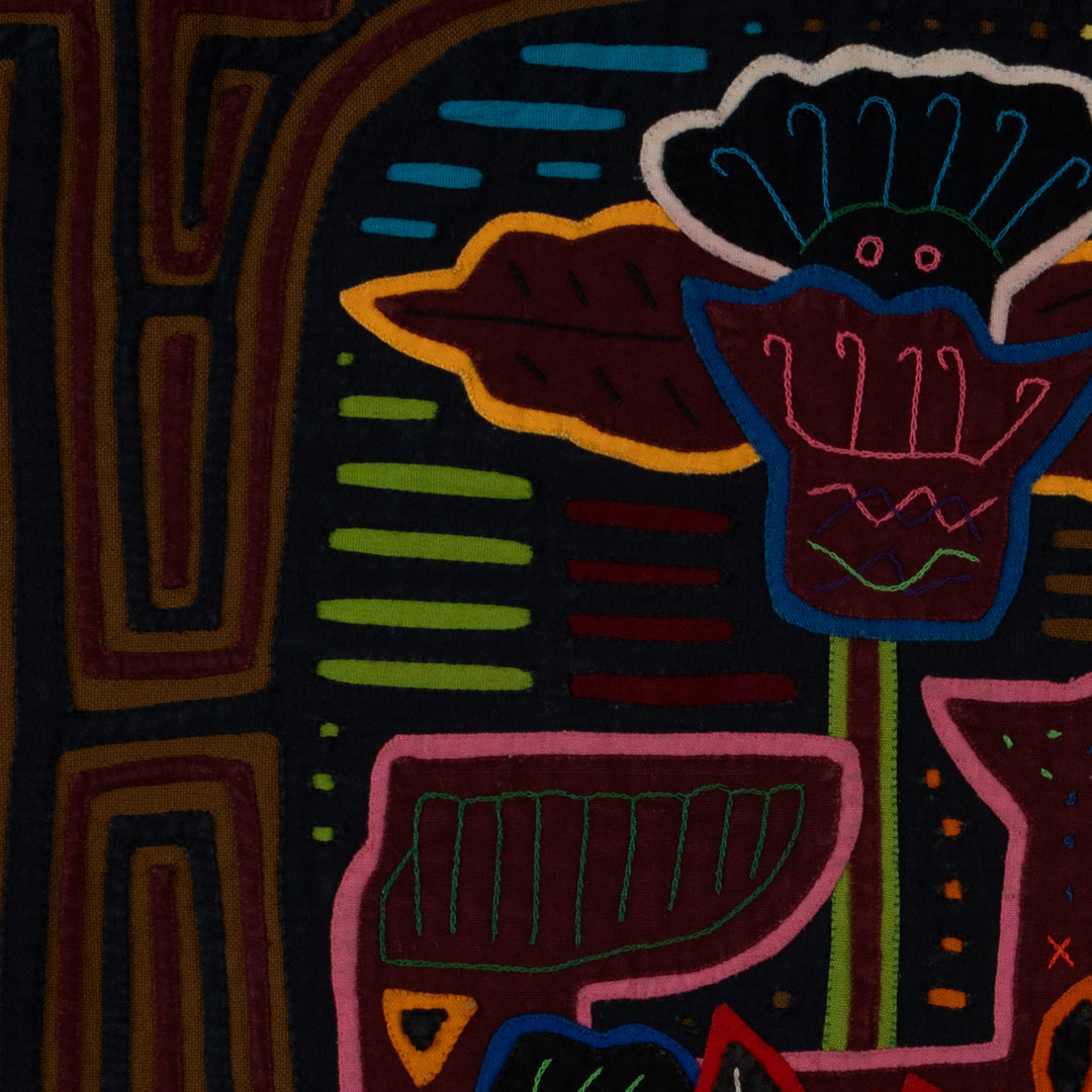 Classic Design Black And Brown Puppy Dog Mola