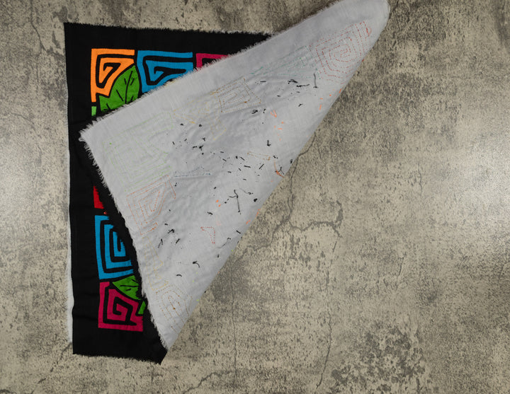 Panama Parrot Trio Mola