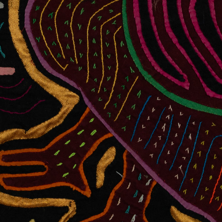 Black And Maroon Rainforest Bird Critters Mola