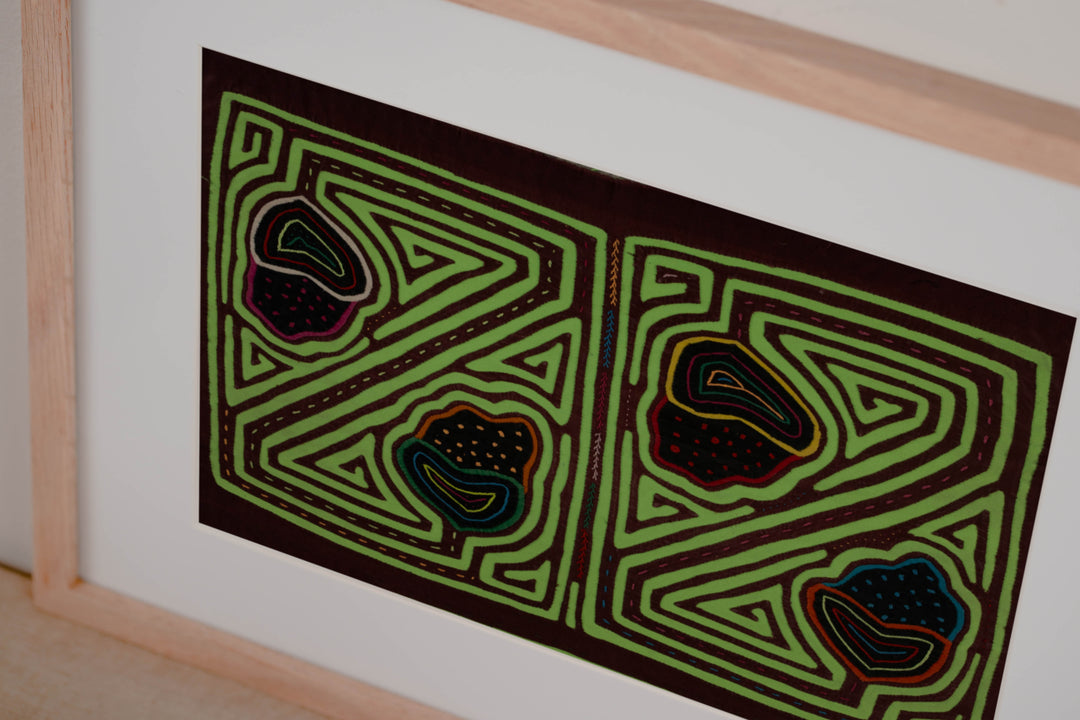 Maroon And Green Strawberry Fruit Mola