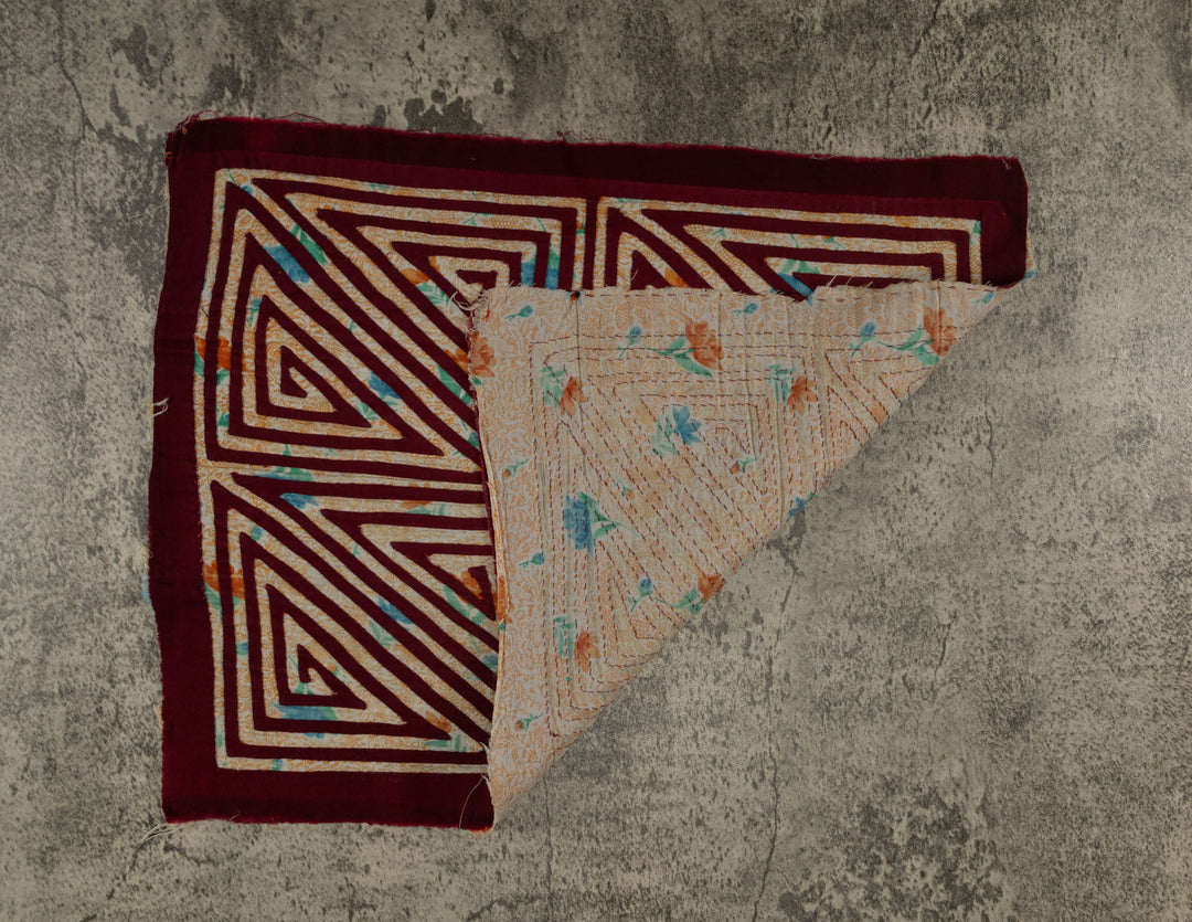 Vintage Background Material ZigZag Mola