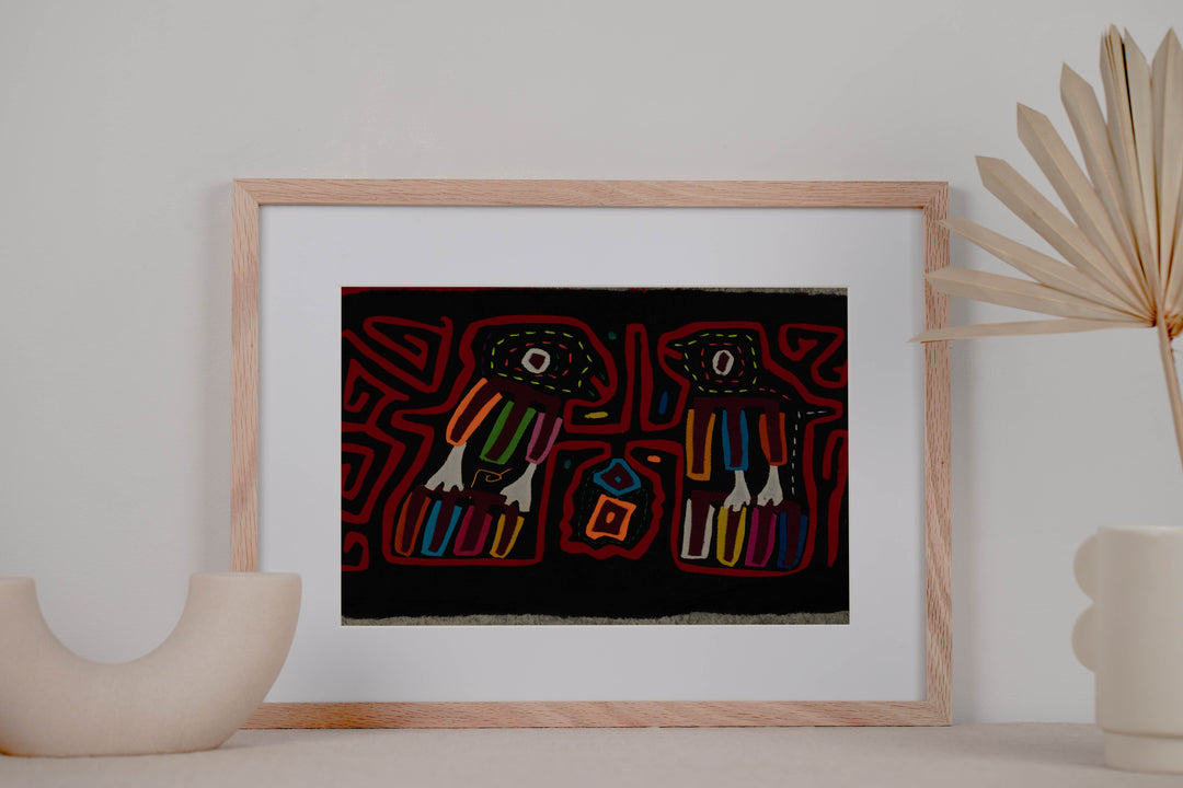 Classic Black And Red Bird Mola