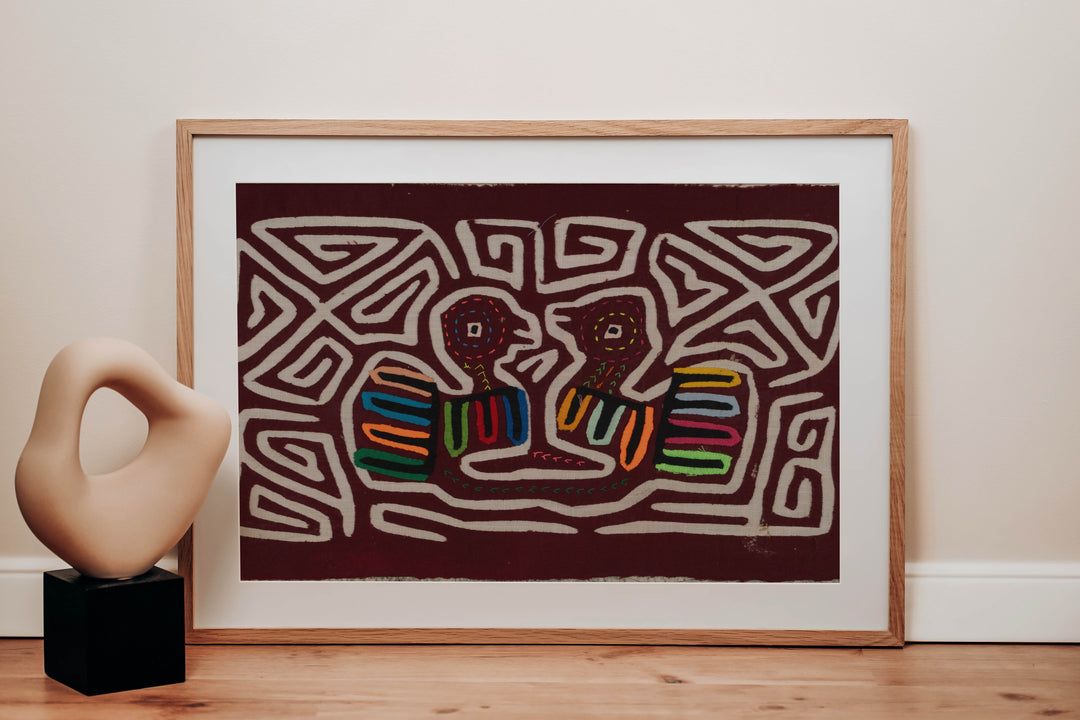 Traditional Burgundy And White Talking Chick Mola