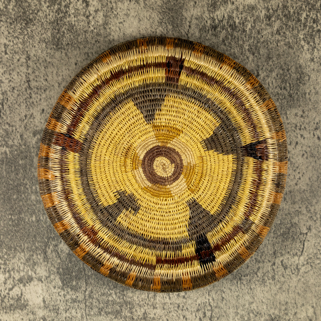 Fantastic Vintage Hand Woven Plate Basket