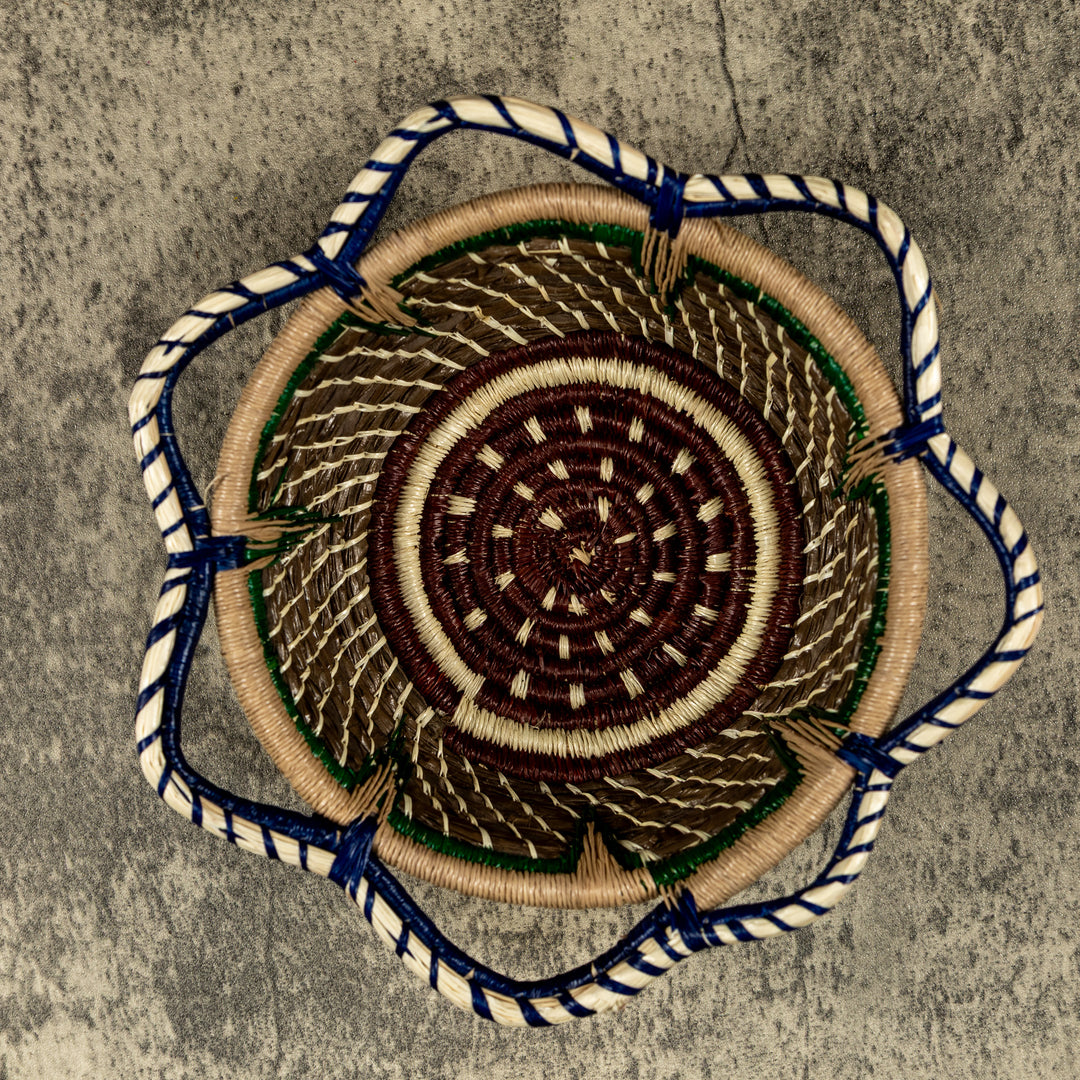 New Design Pokadot Hand Woven Plate Basket