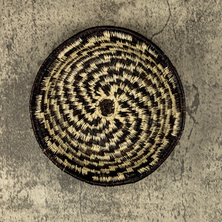 Black And White Spiral Hand Woven Plate Basket