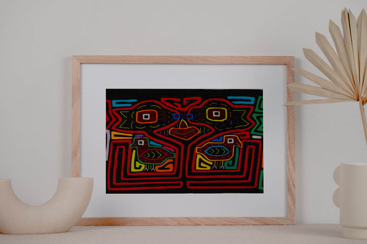 Multicolor Bird Kiss Optical Illusion Mola