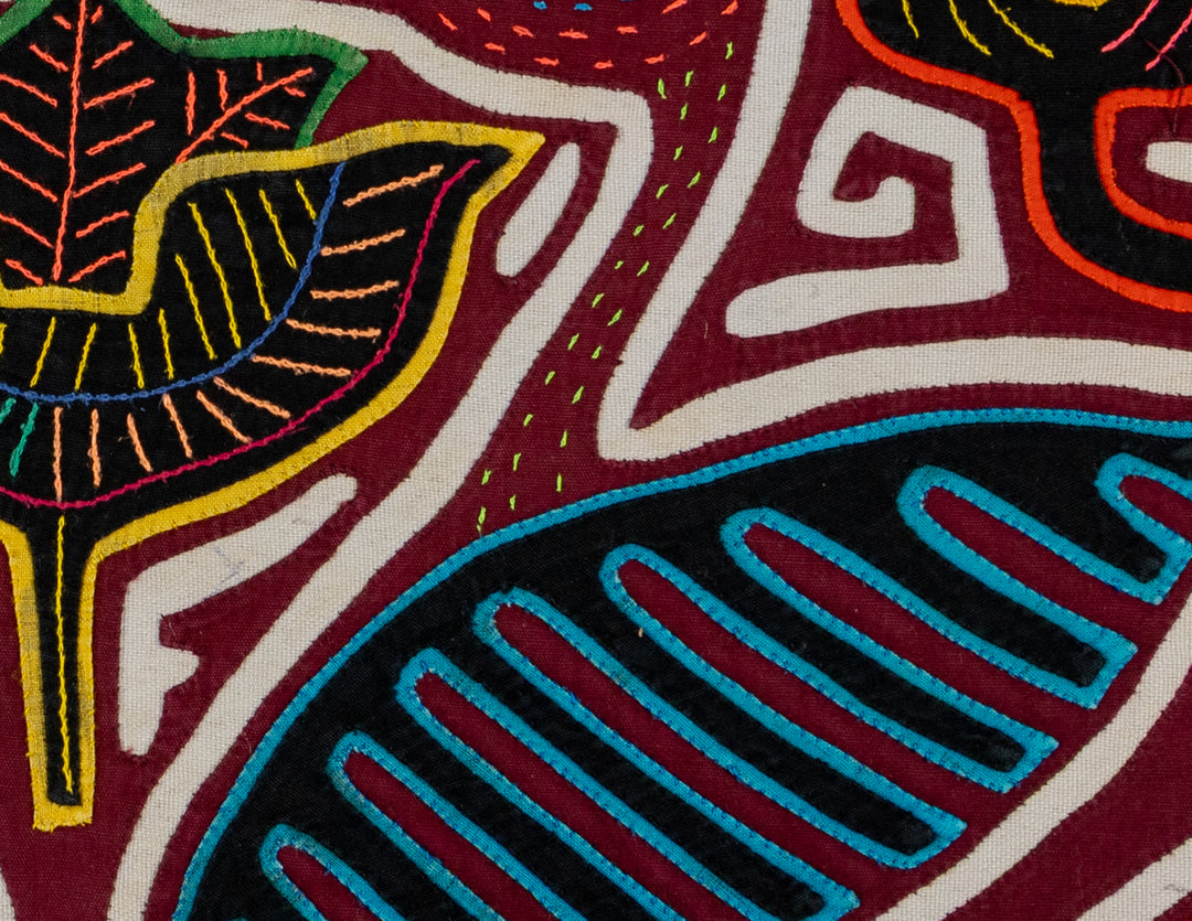 Multicolor Swan Optical Illusion Mola