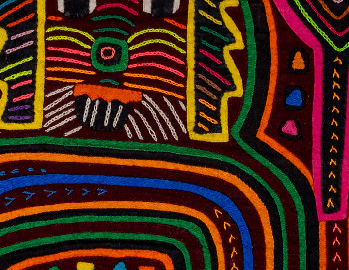 Kitty Cat And The Year 1925 Mola