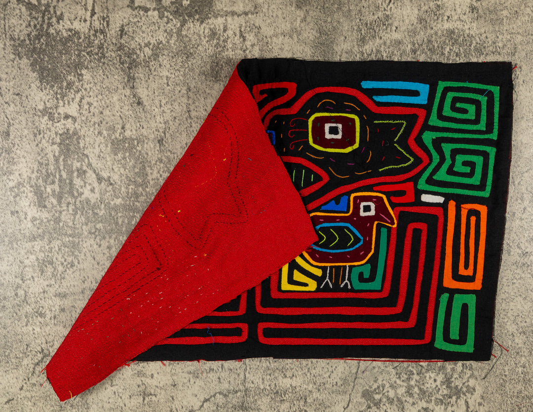 Multicolor Bird Kiss Optical Illusion Mola