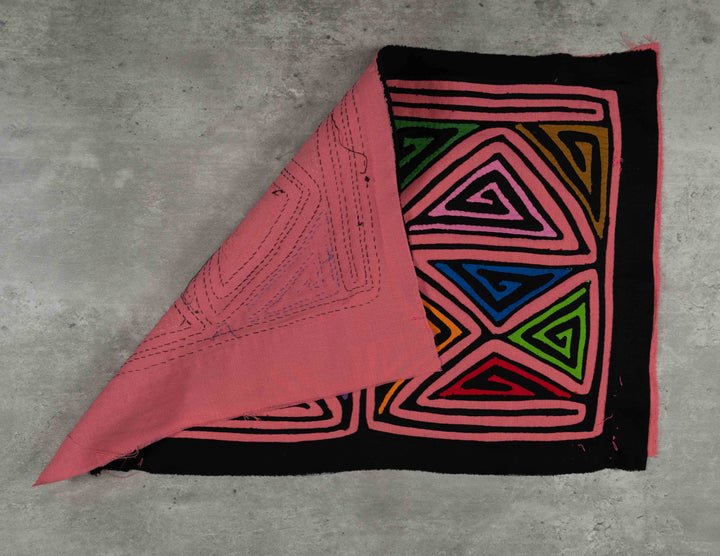 Black And Pink Classic Design Kuna Mola