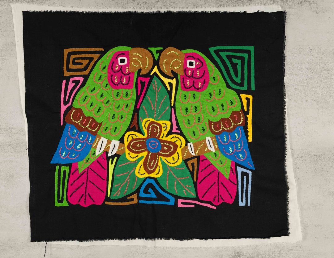 Two Green And Red Parrot Bird Mola