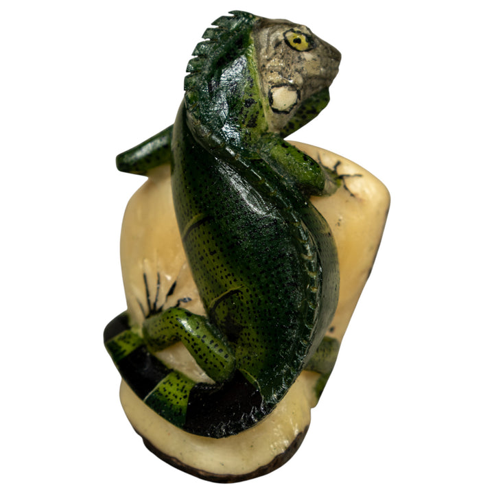 Green Iguana lizard On Pedestal Tagua Carving