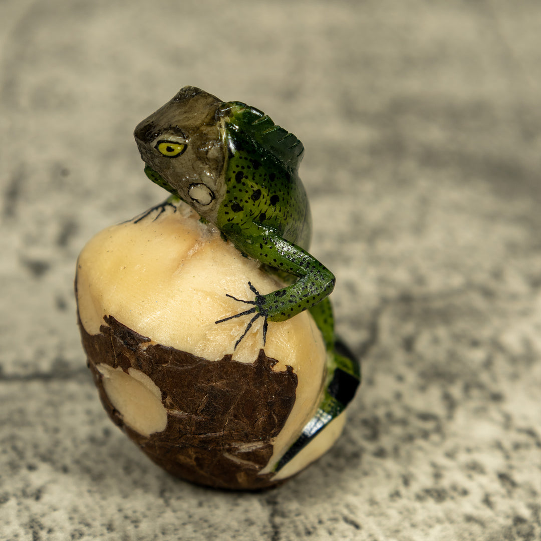 Green Iguana lizard On Pedestal Tagua Carving