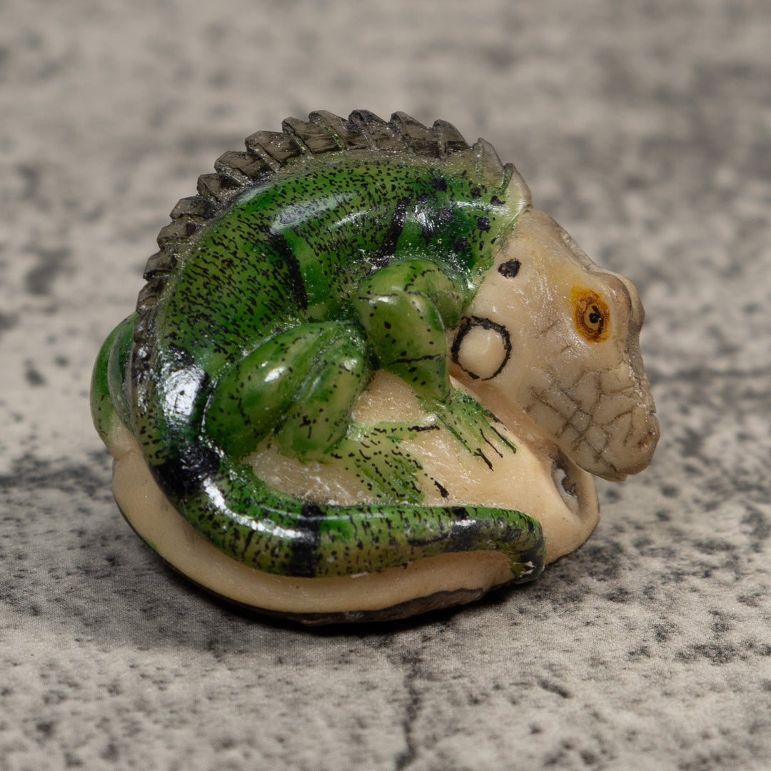 Vintage Green Iguana Lizard Tagua Carving