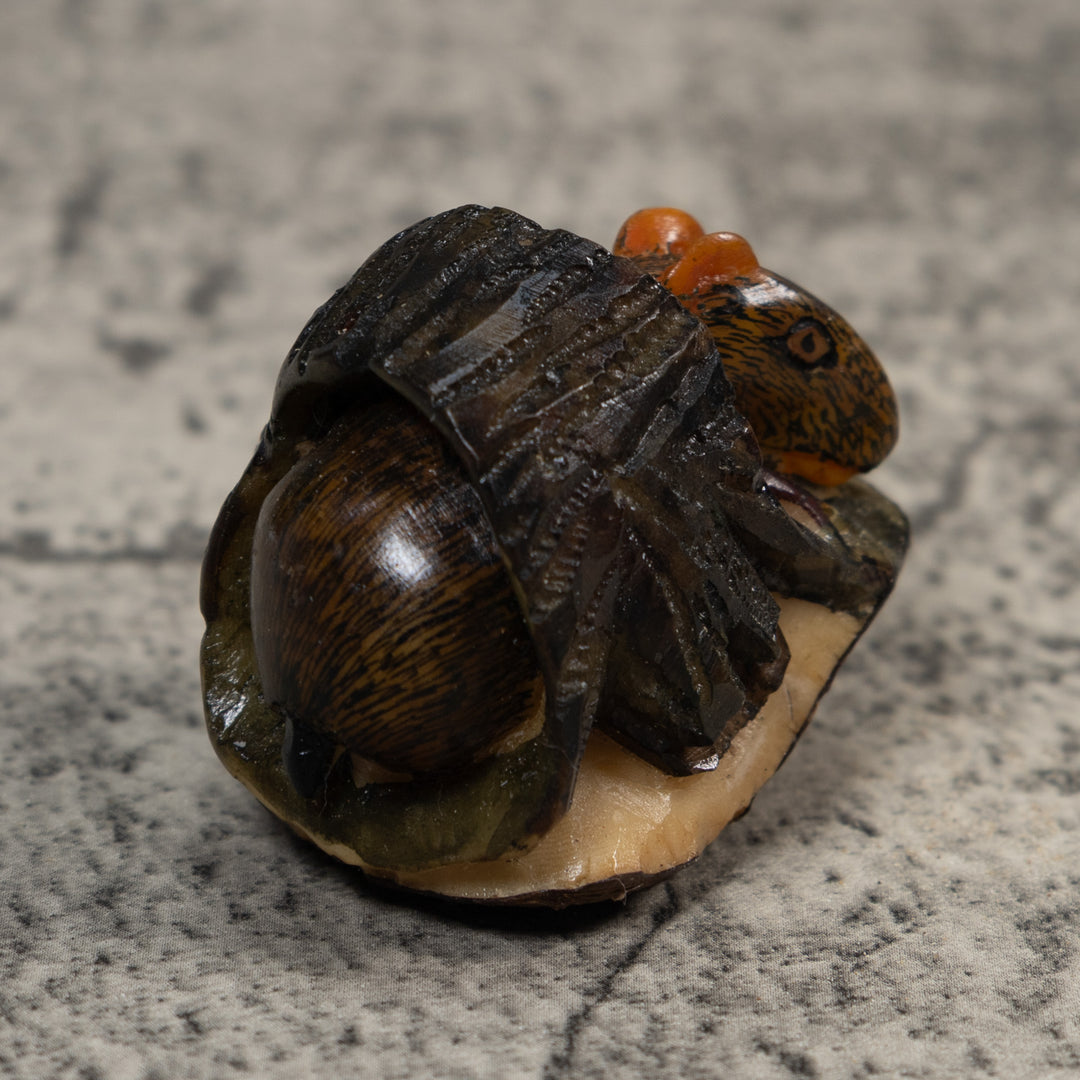 Neque Agouti In Log Tagua Carving