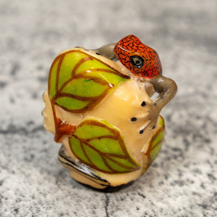 Redhead Gray Stripped Gecko Lizard Tagua Carving