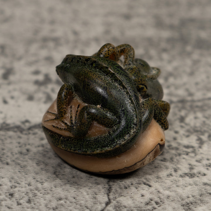 Vintage Green And Black Double Iguana Tagua Carving