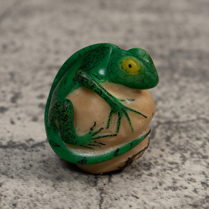 Vintage Green Iguana Lizard Tagua Carving