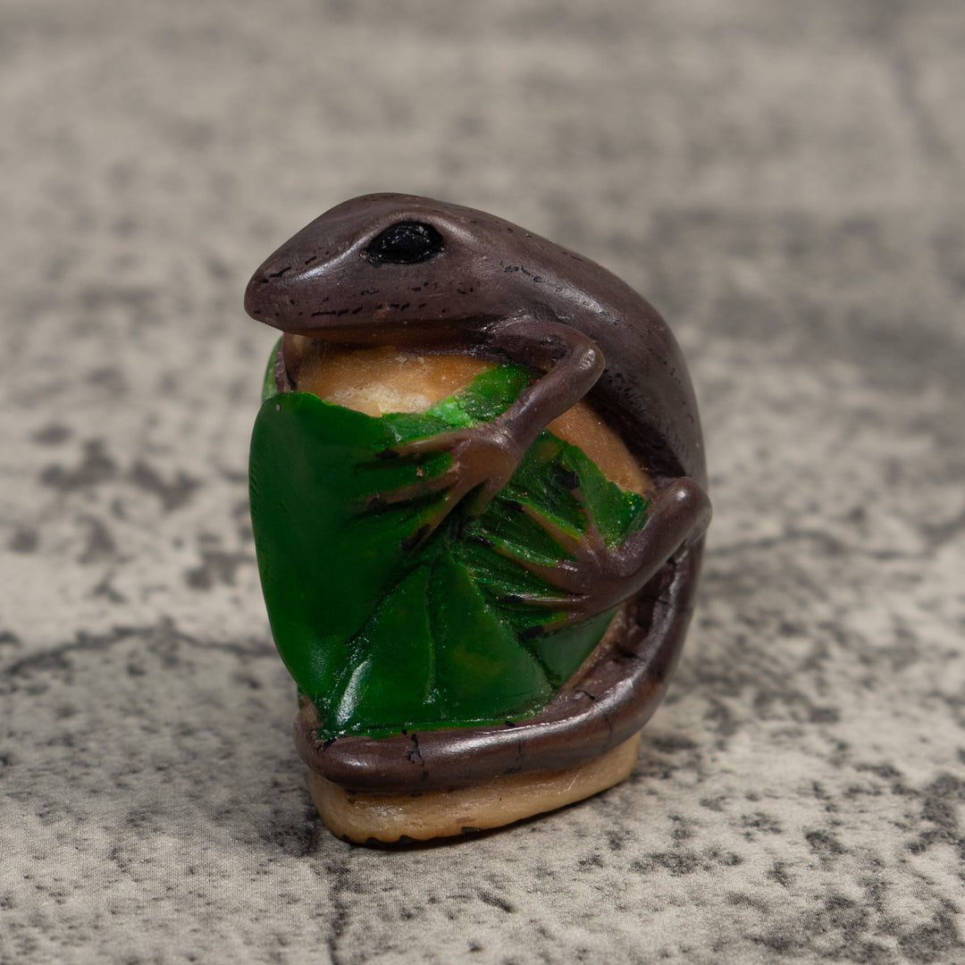 Brown And Green Gecko Lizard Tagua Carving