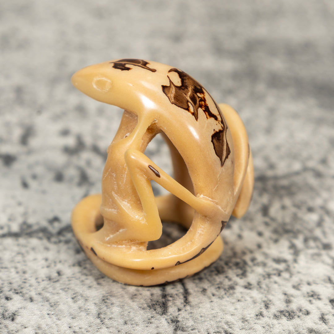 Natural White Gecko Lizard Tagua Carving
