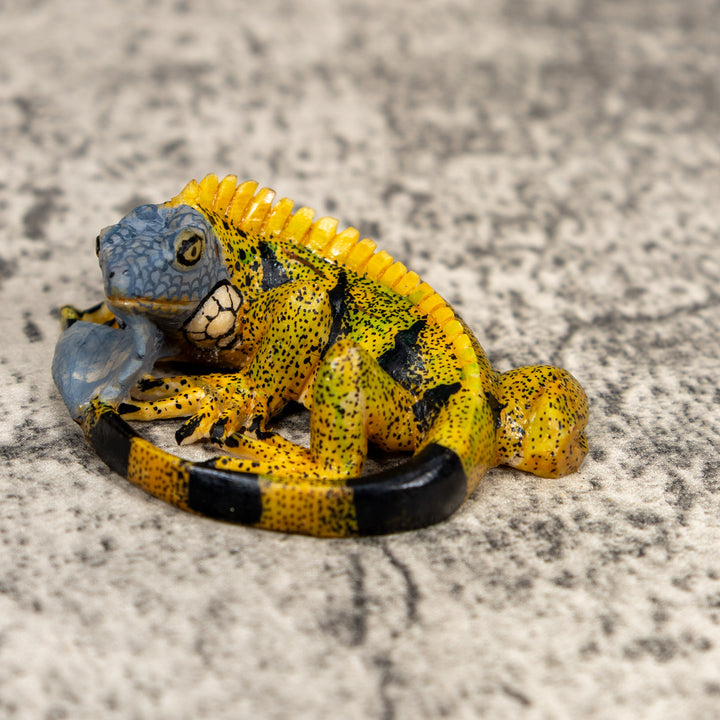 Brown Iguana Lizard Pendant Tagua Carving