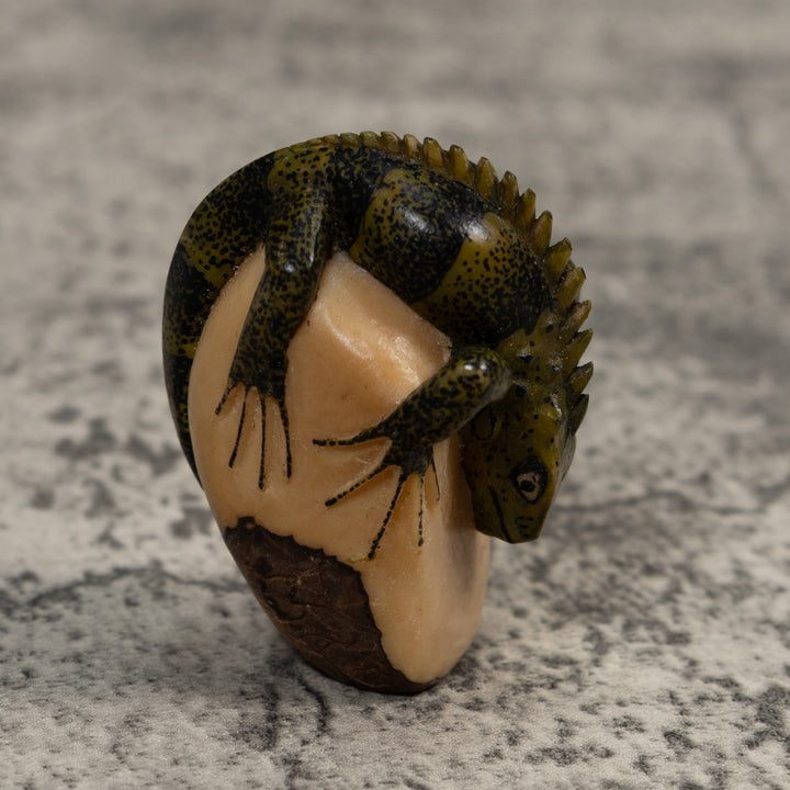 Vintage Green And Black Iguana Lizard Tagua Carving