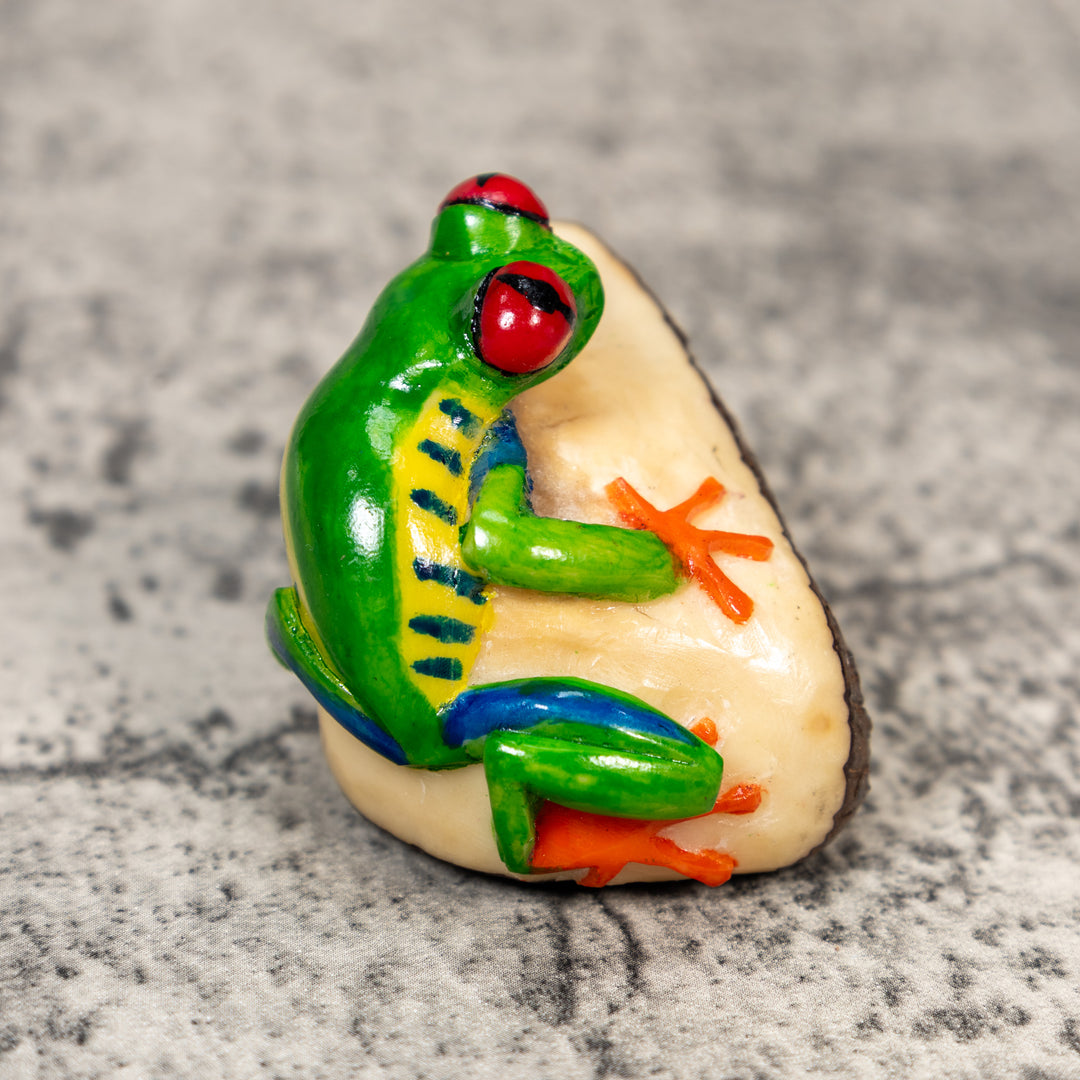 Red-Eye Tree Frog Tagua Carving