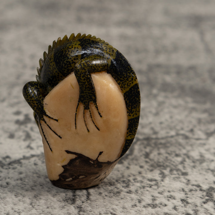 Vintage Green And Black Iguana Lizard Tagua Carving