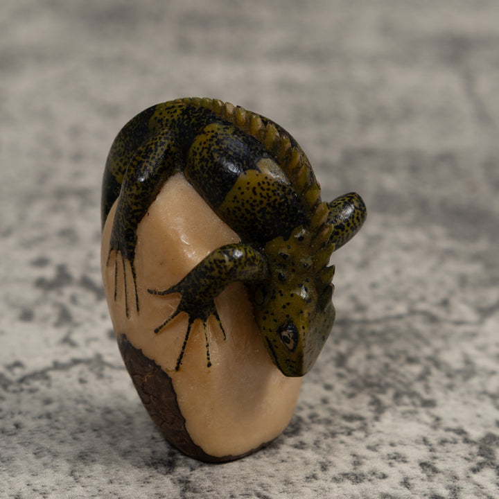 Vintage Green And Black Iguana Lizard Tagua Carving