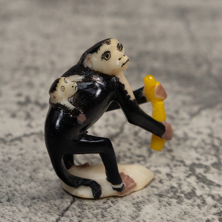 White Face Monkey With Youngster Tagua Carving