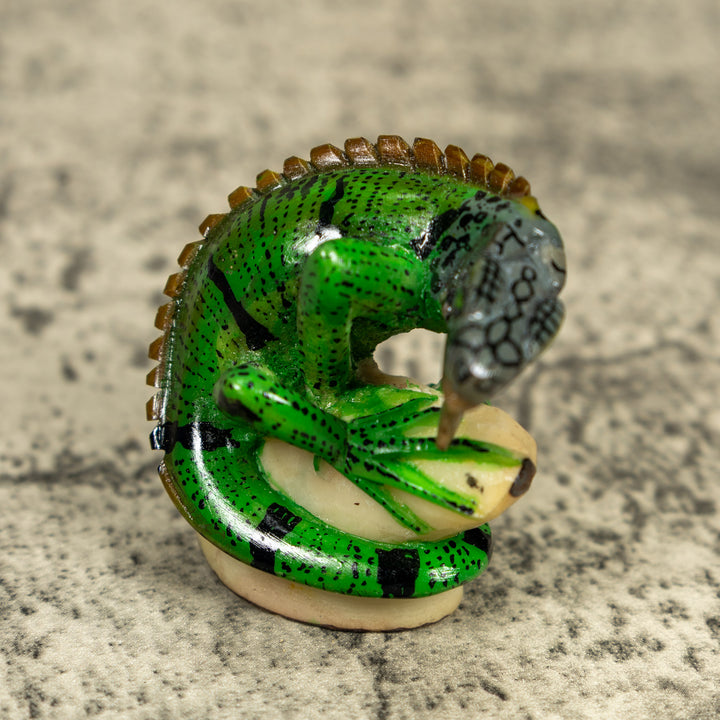 Green Iguana Lizard On Pedestal Tagua Carving