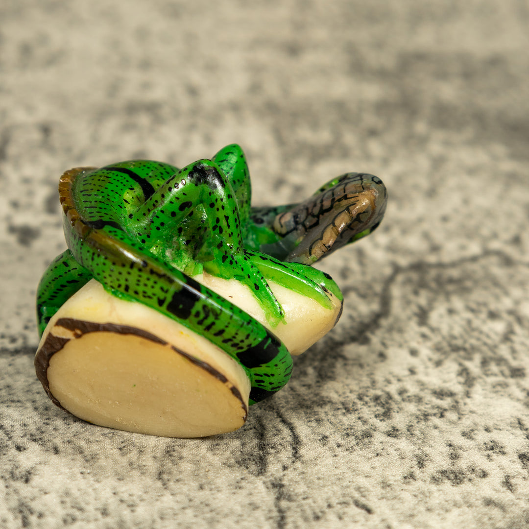 Green Iguana Lizard On Pedestal Tagua Carving
