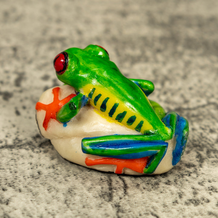 Red-Eyed Tree Frog Tagua Carving