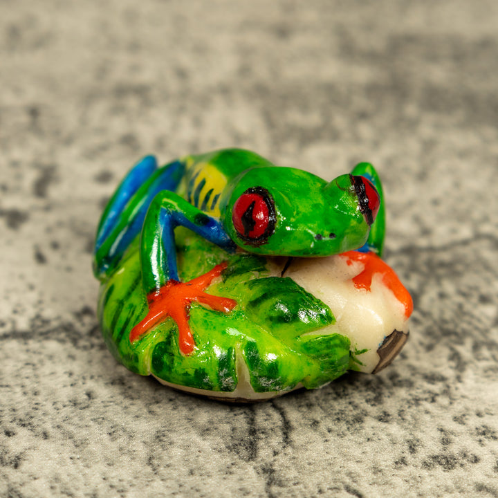 Red-Eyed Tree Frog Tagua Carving
